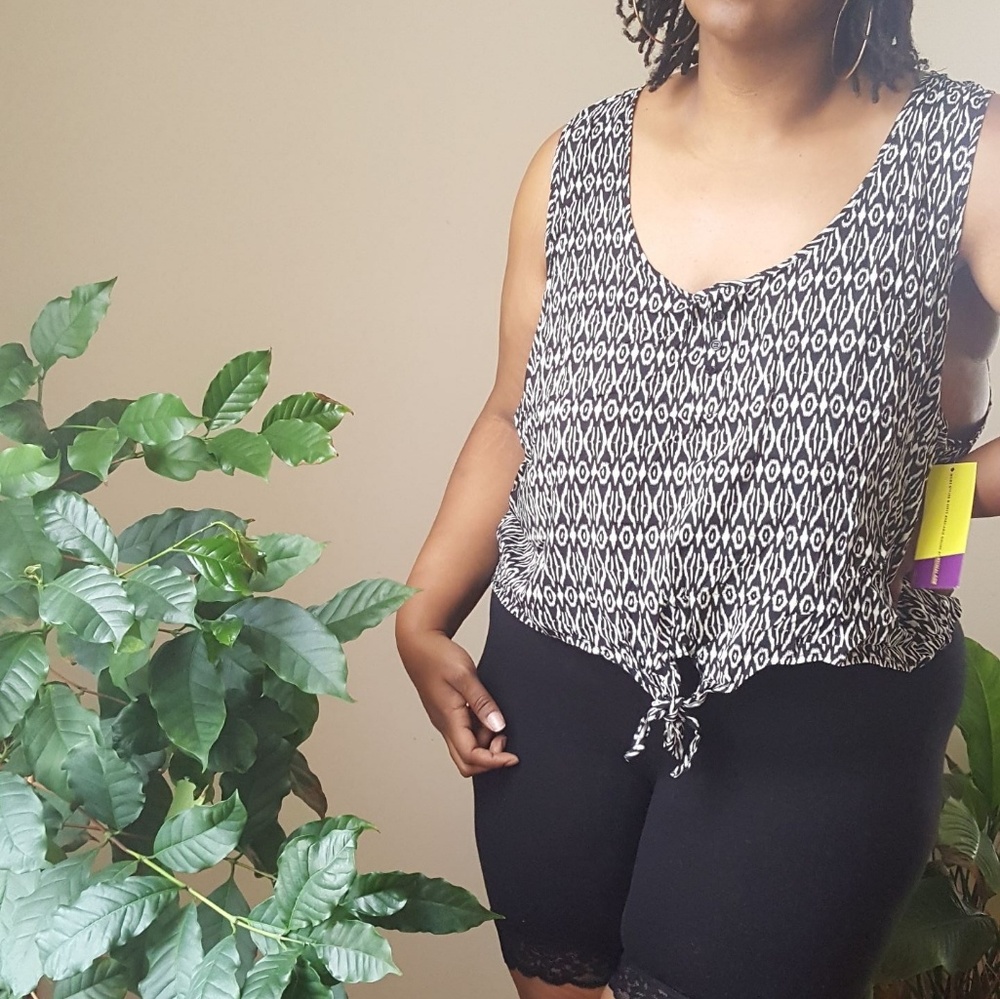 Wet Seal Plus size black and white tie front top